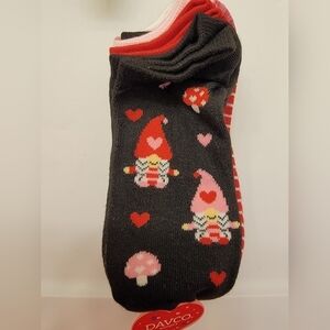 10 Pairs of Ladies Valentine Gnome Ankle socks